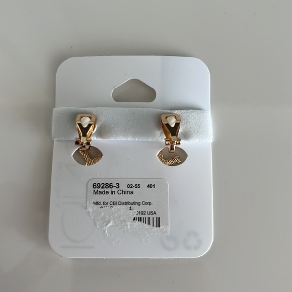 NWT Clip on Cross Earrings - Picture 2 of 2